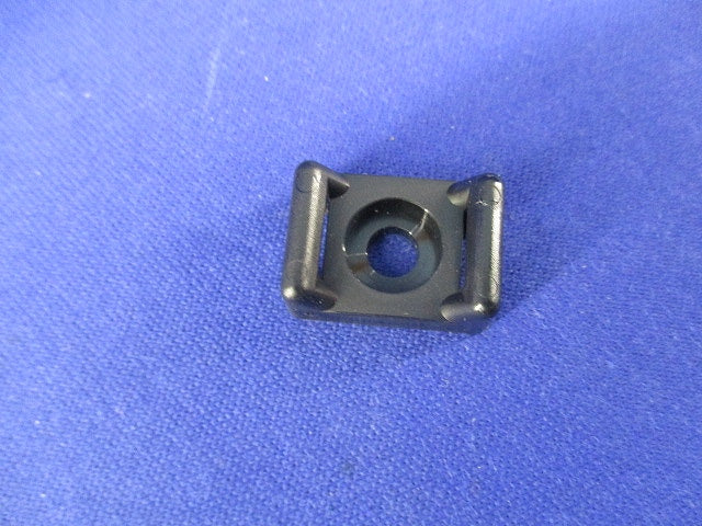 タイマウント(結束バンド固定用マウント)(70個入)(黒) TM3S10-C0