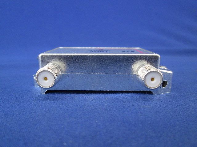 共同受信用4分配器(10~2610MHz帯用・1端子間通電仕様) 4DA1