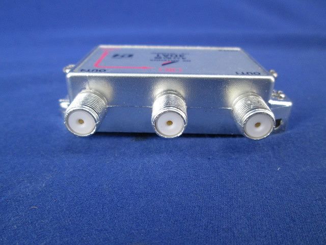 共同受信用4分配器(10~2610MHz帯用・1端子間通電仕様) 4DA1