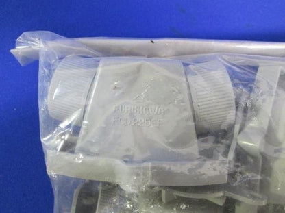 デッキプレート用両口エンド(10個入) FCD-22SEF