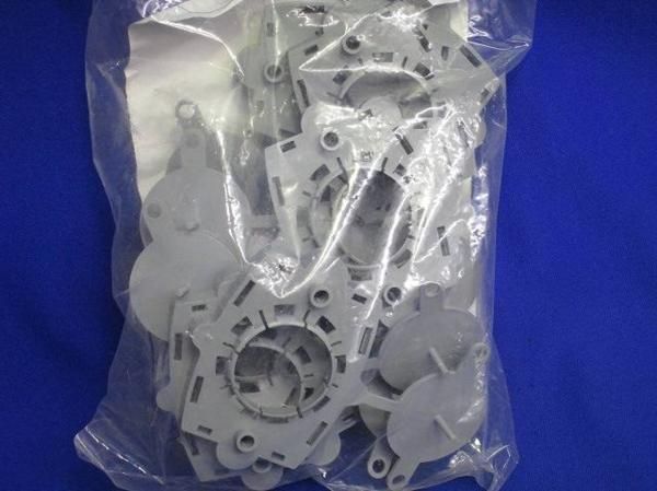 デッキプレート台座(50個入) CD-SDF