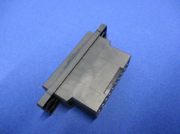 中古品 ナイロンコネクタ(100個入) D-3100