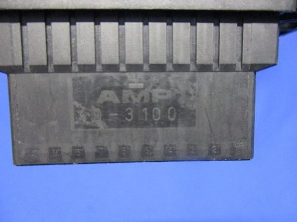 中古品 ナイロンコネクタ(100個入) D-3100