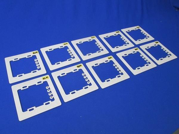 中古品 2連用絶縁フレーム(10個入) BS-F-2