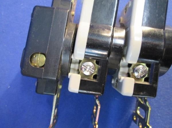 中古品 埋込jコンセントセット(3個入混在) 15A125V