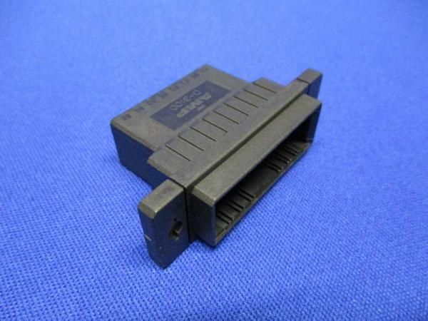 ソケットハウジング(100個入) D-3100