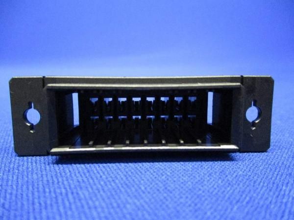 ソケットハウジング(100個入) D-3100