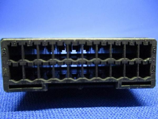 中古品 ソケットハウジング(25個入) D-3100