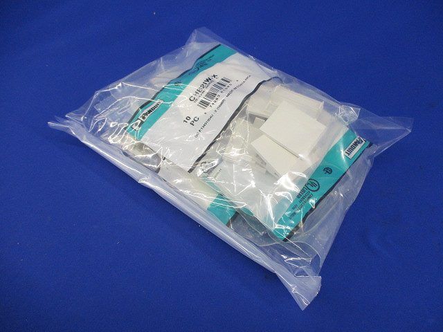 1/2サイズブランクアダプタ枠(オフホワイト)50個入 CHB2IW-X