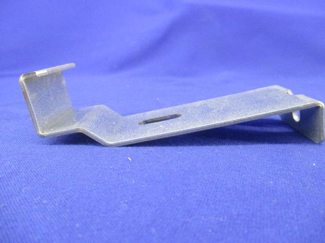 接続部振止金具(20個入)(箱違い) SD-QRS13