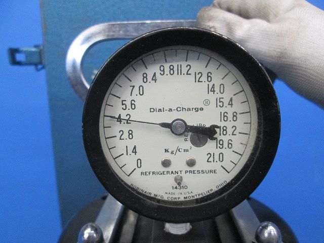 チャージングシリンダー 型番不明