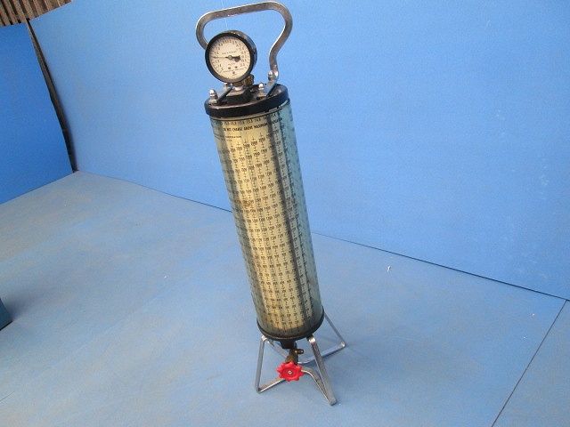 チャージングシリンダー 型番不明