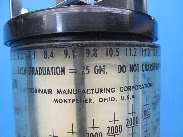 チャージングシリンダー 型番不明