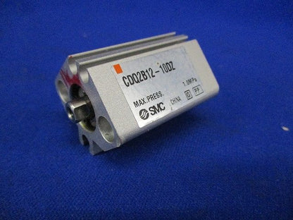 シリンダー CDQ2B12-10DZ