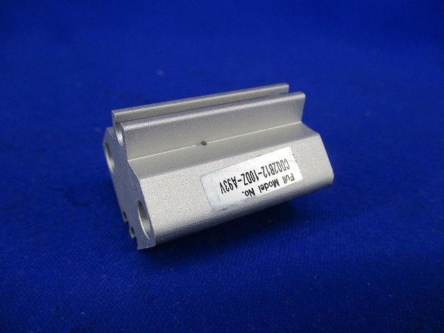 シリンダー CDQ2B12-10DZ
