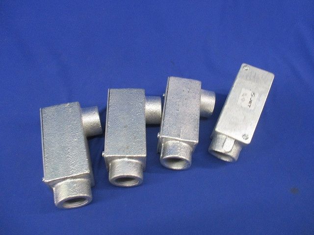 ユニバーサルエルボ(亜鉛メッキ)4個入 型番不明