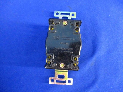 コンセント(3個入) 20